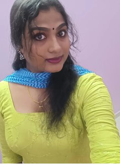 Friendly Shemale Companion - Transsexual escort in Kochi Photo 6 of 11