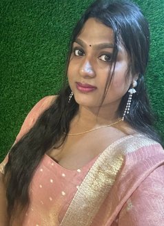 Friendly Shemale Companion - Transsexual escort in Kochi Photo 11 of 11