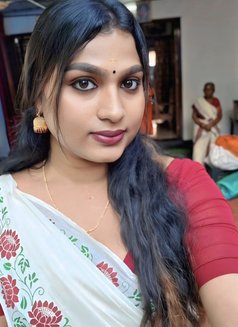Friendly Shemale Companion - Transsexual escort in Kochi Photo 3 of 8