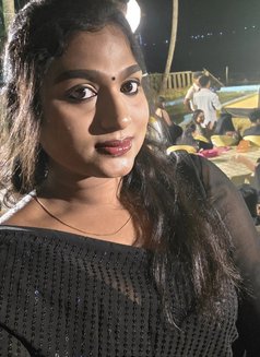 Friendly Shemale Companion - Transsexual escort in Kochi Photo 5 of 8