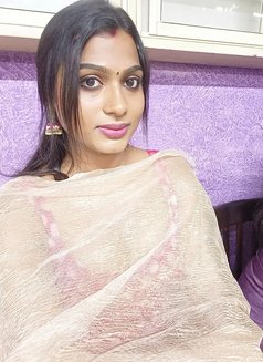 Friendly Shemale Companion - Transsexual escort in Kochi Photo 8 of 8