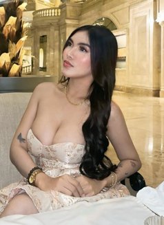 Fritzie - escort in Manila Photo 2 of 7