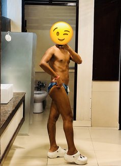 From the Tropics - Male escort in Cebu City Photo 5 of 7