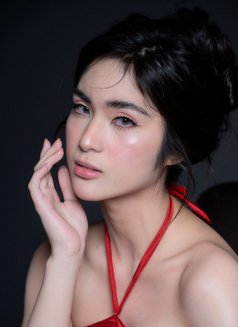 Frosty the Snow Girl - puta in Bangkok Photo 5 of 6