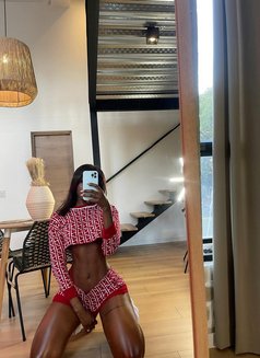 Crazy bitch - puta in Noida Photo 4 of 8