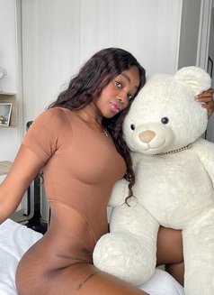 Crazy bitch - puta in Noida Photo 8 of 8