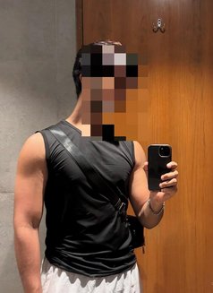Fuckboy Harsh - Male escort in Mumbai Photo 3 of 4