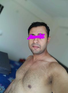 Fuckiologist - Male companion in New Delhi Photo 6 of 9