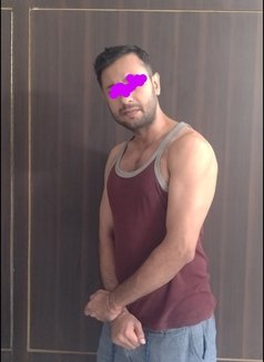 Fuckiologist from India (till 24 March) - Male companion in Bangkok Photo 11 of 21