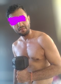 Fuckiologist from India (till 24 March) - Male companion in Bangkok Photo 7 of 21