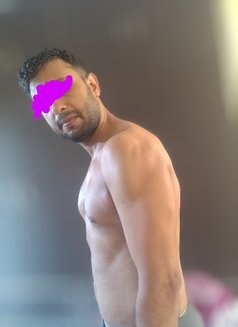 Fuckiologist from India (till 24 March) - Male companion in Bangkok Photo 14 of 21