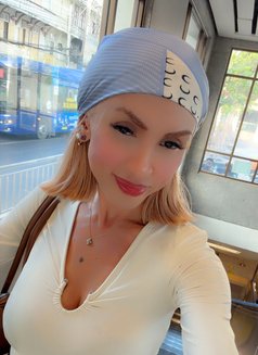 Fulfill your fantasy with me - Transsexual escort in Bangkok Photo 8 of 9