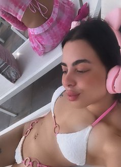 Full Gfe Noussa - puta in Dubai Photo 1 of 3