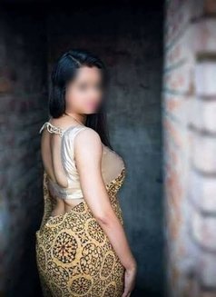 Full Girl Friend experience Independent - escort in Kochi Photo 2 of 3