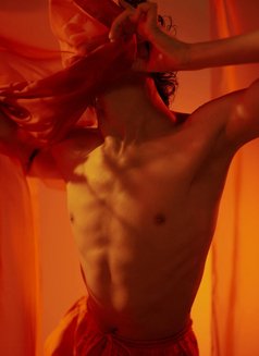 Full Privacy No Advance Real Male Escort - Male escort in New Delhi Photo 1 of 2