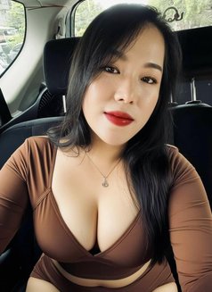 Full Service - escort in Bangkok Photo 1 of 6
