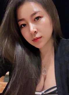 Full service - escort in Al Manama Photo 3 of 3