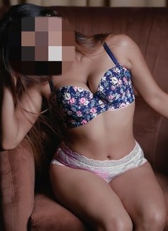 "Tania" GFE Incall & Outcall - escort in Colombo Photo 2 of 4