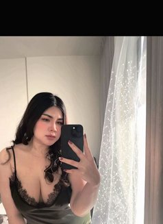 Full service " toy, ass" private room - escort in Dubai Photo 1 of 30