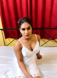 Fully active Monster big cock versatile - Acompañantes transexual in Mumbai Photo 10 of 10