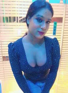 Fully active Monster Dick versatile ts - Acompañantes transexual in Mumbai Photo 15 of 15