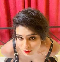 Fully active Monster Dick versatile ts - Transsexual escort in Mumbai