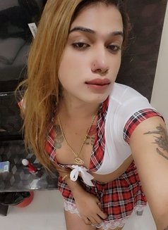 Fully active monster Dick verstil shema - Transsexual escort in Mumbai Photo 2 of 9