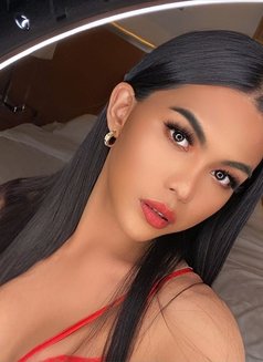 FULLY FUNCTIONAL AND LOTS OF CUM BABY - Transsexual escort in Dubai Photo 30 of 30