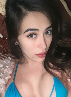 FULLY FUNCTIONAL NO DRAMA! 5 . - Transsexual escort in Singapore Photo 24 of 27