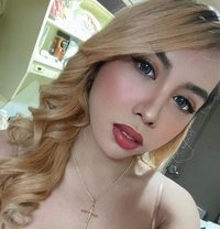TS FULLY FUNCTIONAL AND FULLY LOADED CUM - Transsexual escort in Kuala Lumpur