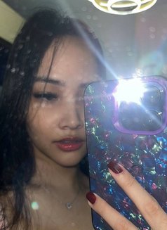 Fully functional shemale can cum - Acompañantes transexual in Manila Photo 5 of 8