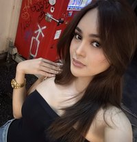 Fully functional shemale w/squrting cum - Transsexual escort in Tokyo