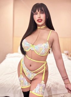 Fully FUNCTIONAL Top-Bottom/POPPERS - Transsexual escort in Kuala Lumpur Photo 18 of 19