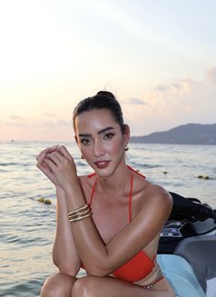 FULLY FUNCTIONAL - Transsexual escort in Manila Photo 25 of 30