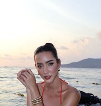 FULLY FUNCTIONAL - Transsexual escort in Manila