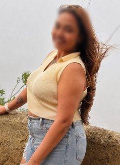 Fully independent classy Trisha - puta in Bangalore Photo 4 of 4