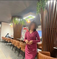 Fully independent girl for cam & meet - puta in Hyderabad Photo 1 of 1