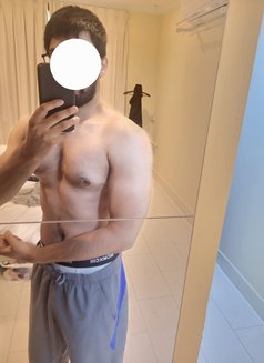 Fun and Enjoyable Experience for Women - Acompañantes masculino in Dubai Photo 5 of 6