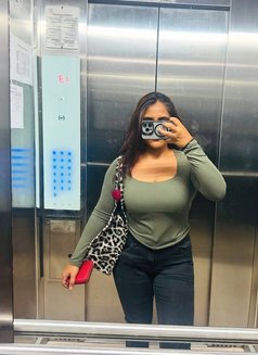 Fun and Nude Cam/real Meet - puta in Noida Photo 1 of 4