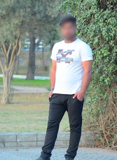 Fun Dxb - masseur in Dubai Photo 2 of 3