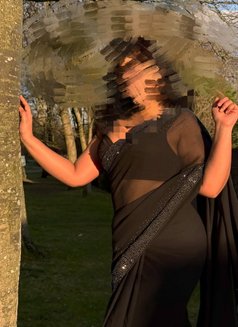 fun with - Model Purvi -Cam or meeting - puta in Bangalore Photo 3 of 4