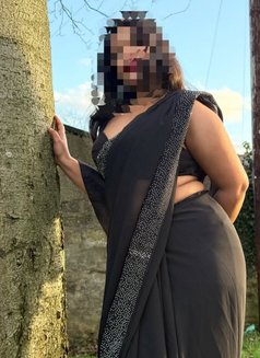 fun with - Model Purvi -Cam or meeting - puta in Bangalore Photo 4 of 4