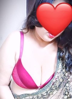 Fun With Ruchi Bhabhi, Cam n Real Meet - escort in New Delhi Photo 4 of 7