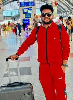 Funboypawan - Male escort in Mumbai Photo 7 of 12