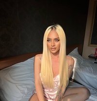 FUNCTIONAL 10inches COCK / CAM SHOW - Transsexual escort in Bangkok