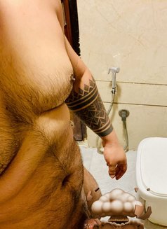 Funloving Guy - Acompañantes masculino in New Delhi Photo 3 of 3