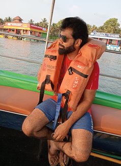 Funny Boy - Male escort in Bangalore Photo 2 of 3