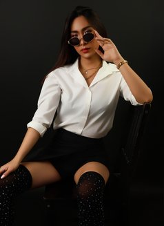 Fushia - Transsexual escort in Al Ain Photo 8 of 18