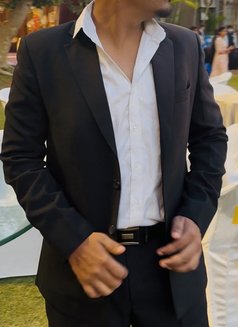 Fwb - Male escort in Mumbai Photo 1 of 1