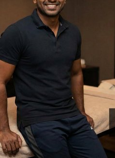 Fwwas - Male escort in Colombo Photo 2 of 3